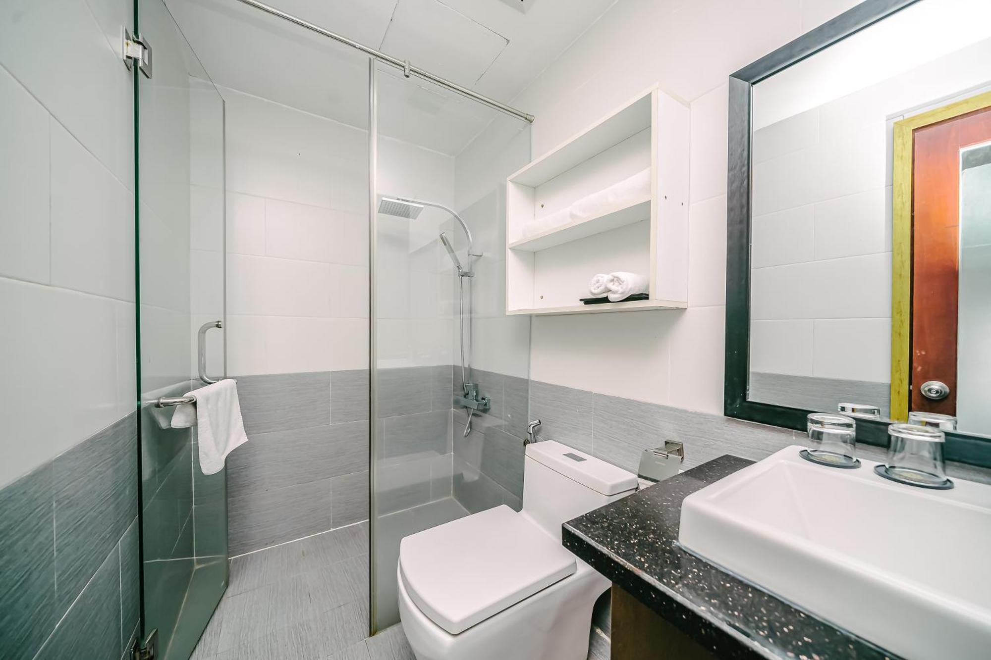Gemma Hotel & Apartment Near Dragon Bridge Danang Room photo