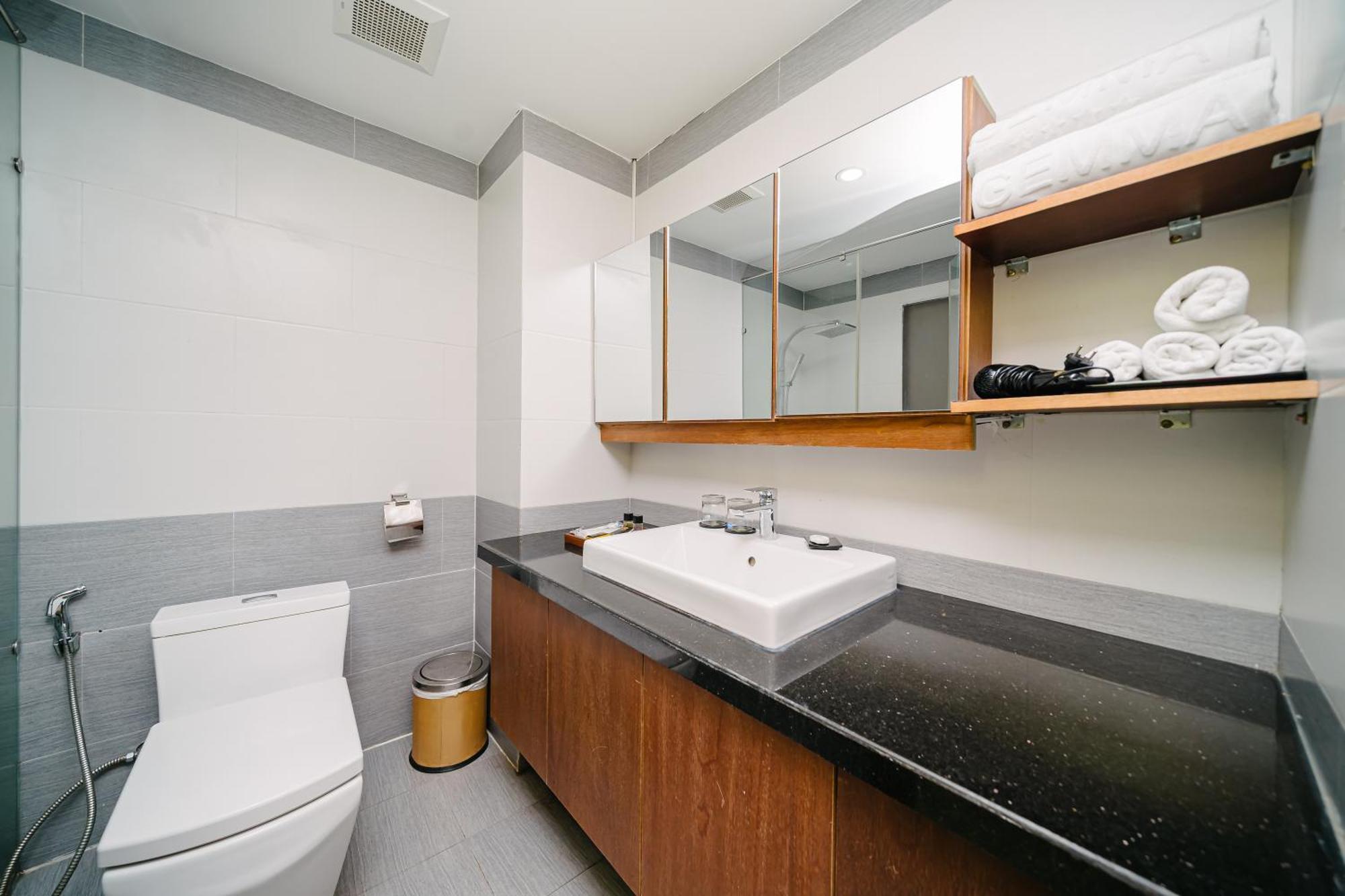 Gemma Hotel & Apartment Near Dragon Bridge Danang Room photo